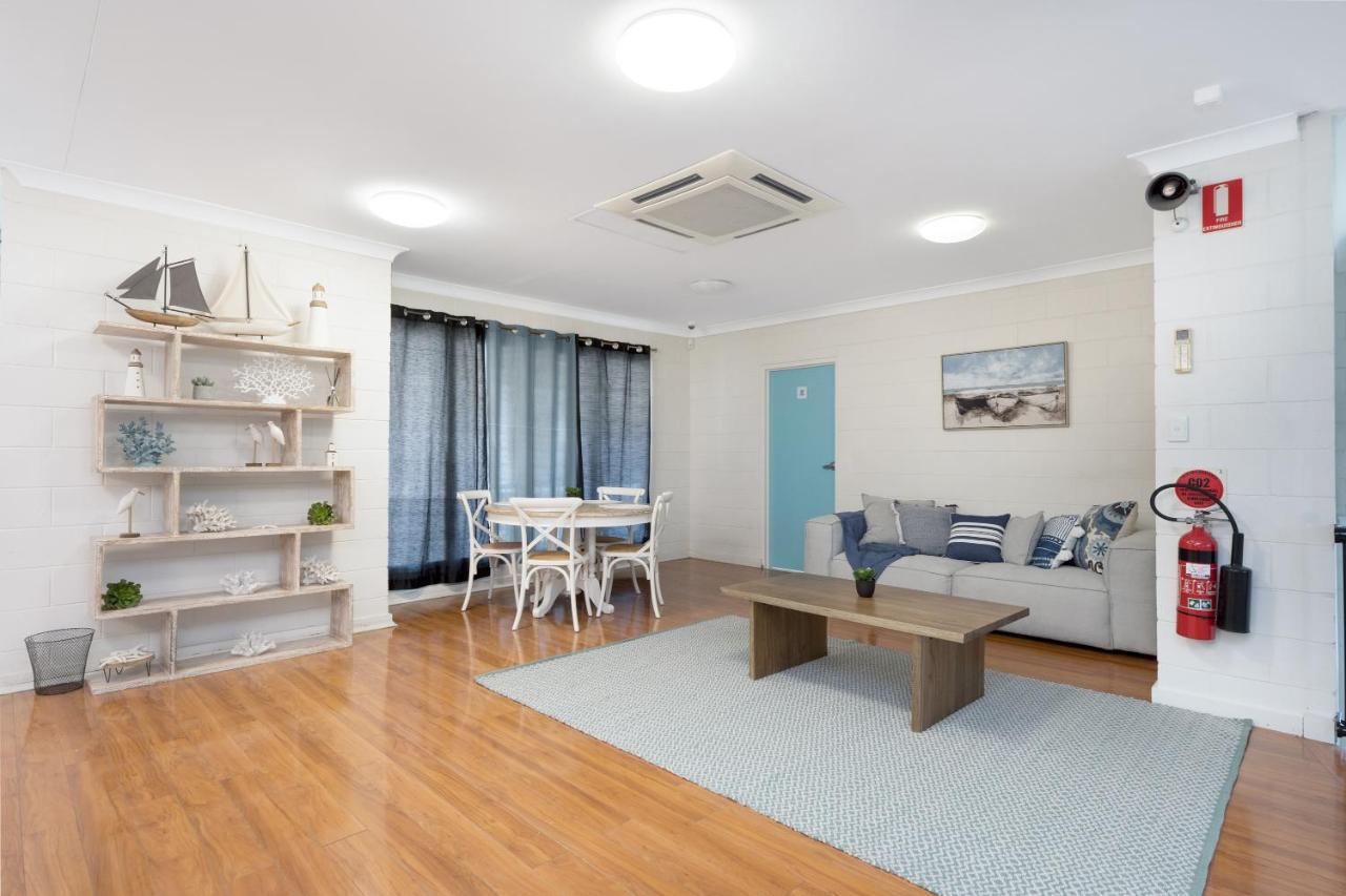 Seaside Lodge Hostel Townsville- Right Next To Coles, 2 Mins Walk To Strand & Cbd Экстерьер фото