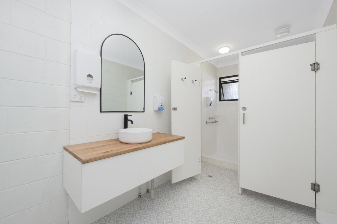 Seaside Lodge Hostel Townsville- Right Next To Coles, 2 Mins Walk To Strand & Cbd Экстерьер фото