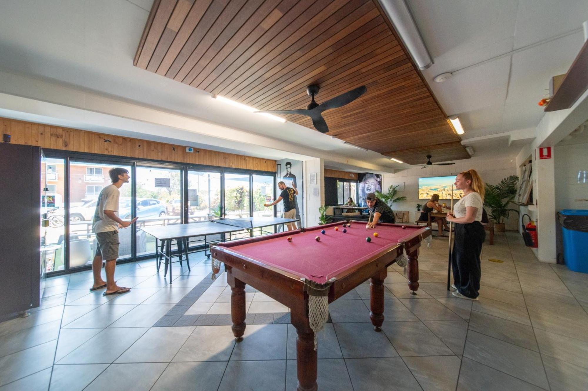Seaside Lodge Hostel Townsville- Right Next To Coles, 2 Mins Walk To Strand & Cbd Экстерьер фото