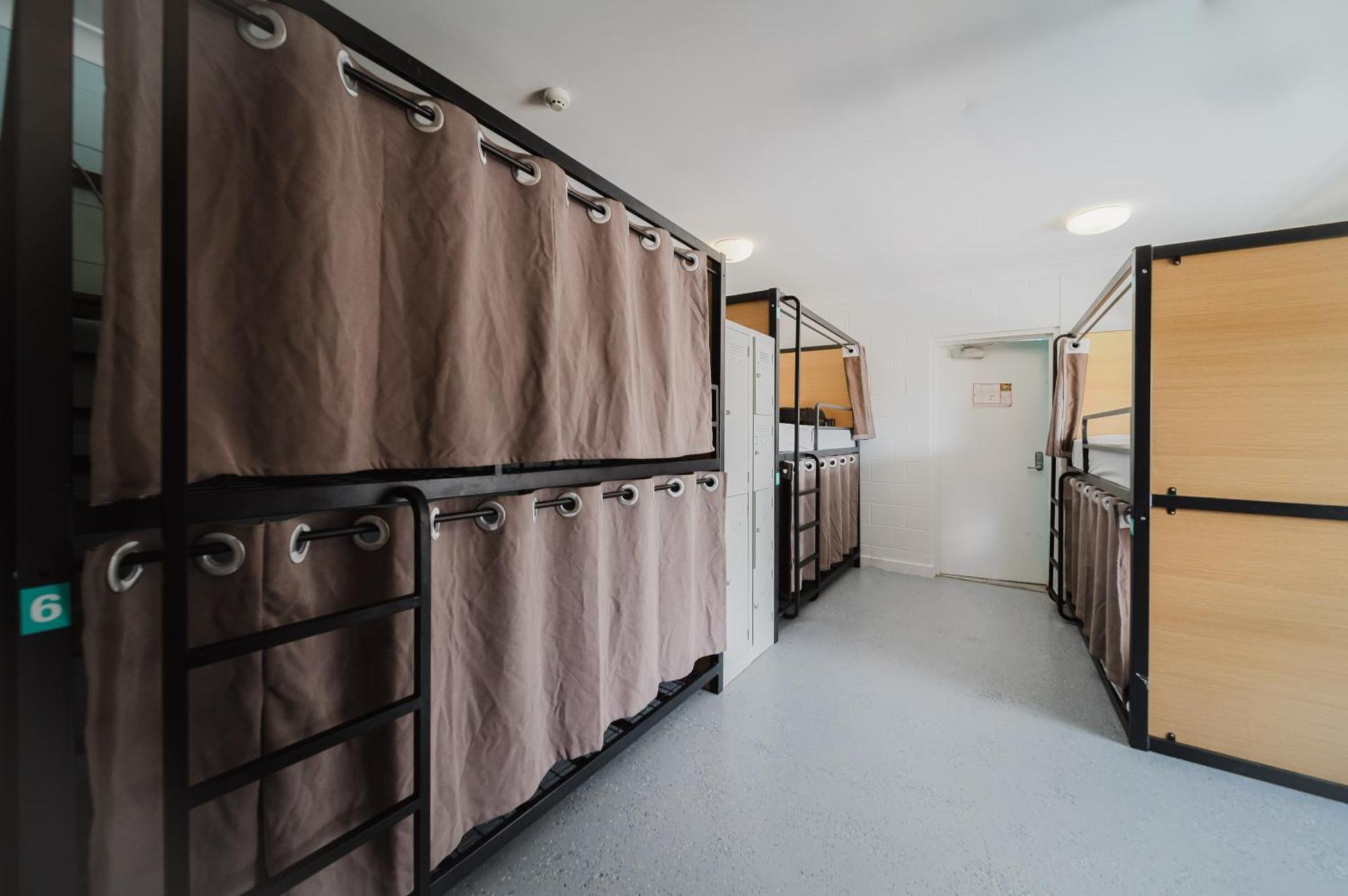 Seaside Lodge Hostel Townsville- Right Next To Coles, 2 Mins Walk To Strand & Cbd Экстерьер фото